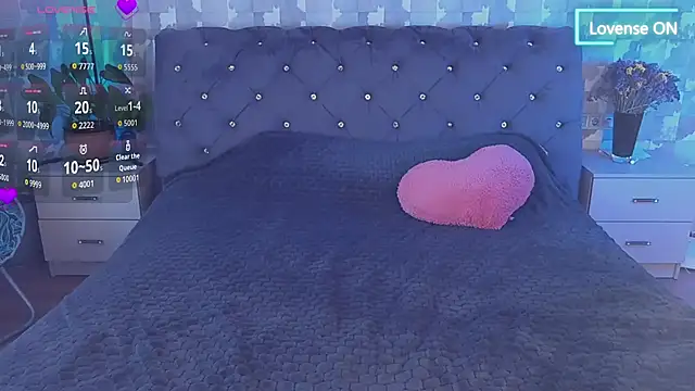 SuzannaWild online show from September 20, 7:06 am