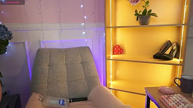 Anybuny online show from December 4, 12:29 pm