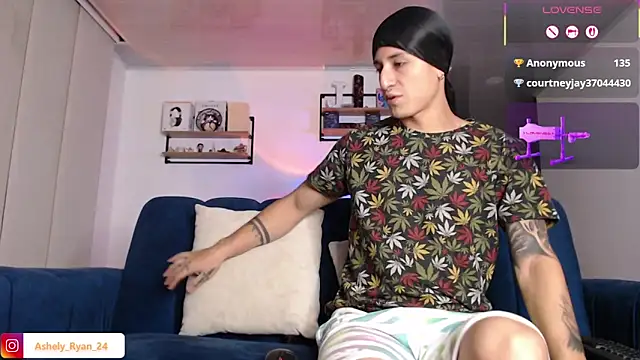 ashely ryan24 online show from February 11, 11:39 pm