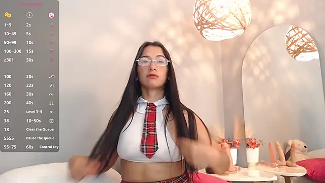 Thayssa ross online show from October 6, 3:07 pm