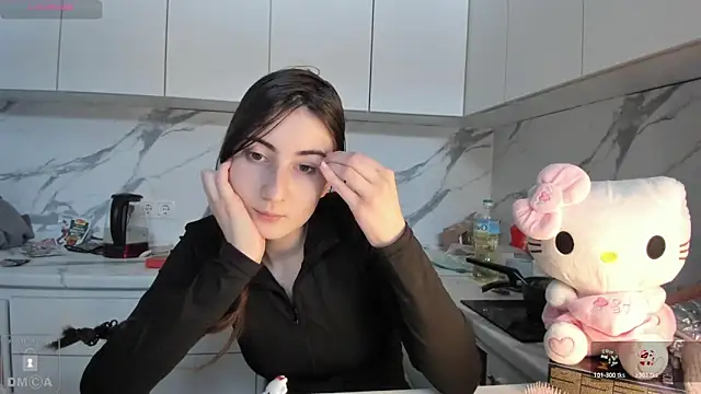 Ayesha Thebestt online show from February 6, 11:13 am