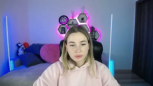 SabrinViolet online show from September 19, 8:02 am