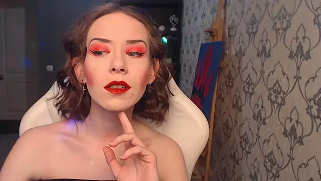 FascinatingEyess online show from May 19, 7:32 pm