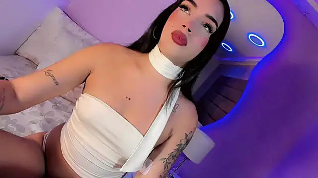 Sofi hdz online show from May 14, 9:31 pm