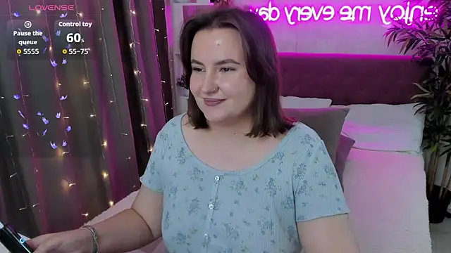 FeralPeach online show from October 2, 5:23 am