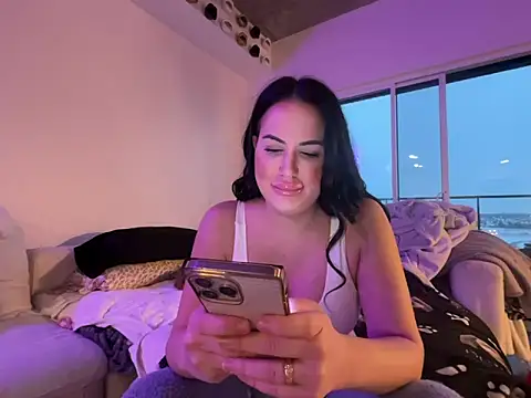 yourgoddessangela online show from December 15, 9:20 pm