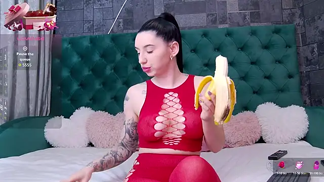 BrianaBratty online show from November 19, 5:51 am