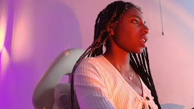 Queen perla  online show from February 1, 7:12 pm