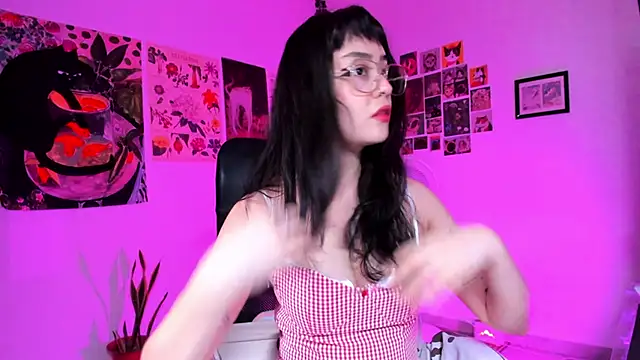 Snapshot of _Insomnia__ chatting on September 29, 10:04 pm Insomnia online show from September 29, 10:04 pm