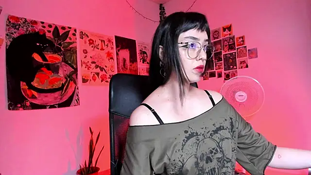 Snapshot of _Insomnia__ chatting on September 11, 12:44 am Insomnia online show from September 11, 12:44 am