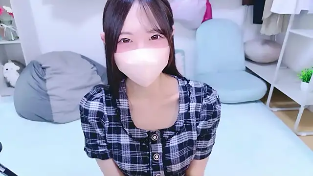 Suzu ch xx online show from June 11, 2:25 pm