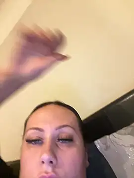 CurvyQueen2023 online show from December 5, 8:21 pm