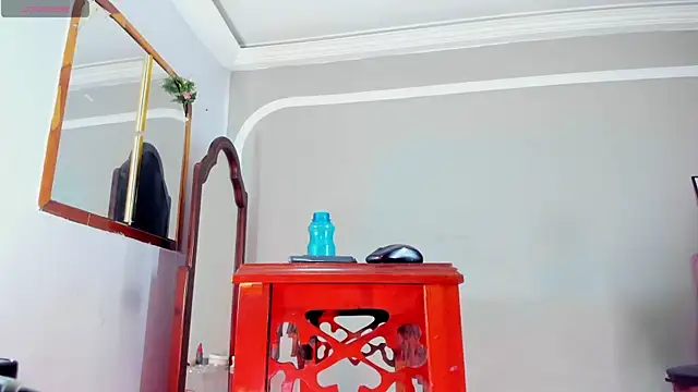 Snapshot of Jimena_Grey chatting on October 11, 7:35 am Jimena Grey online show from October 11, 7:35 am
