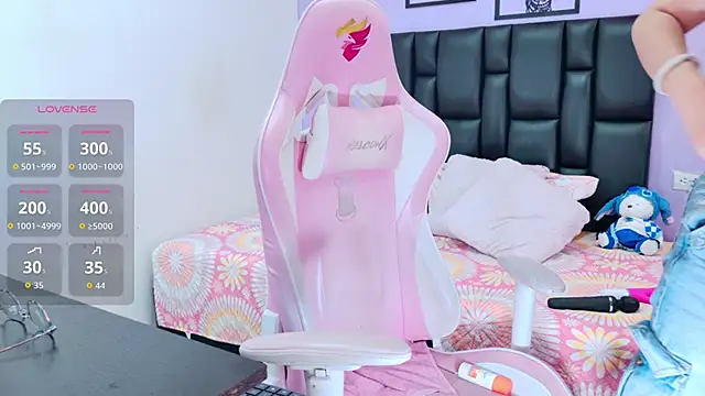 im-eliza online show from February 3, 4:45 pm