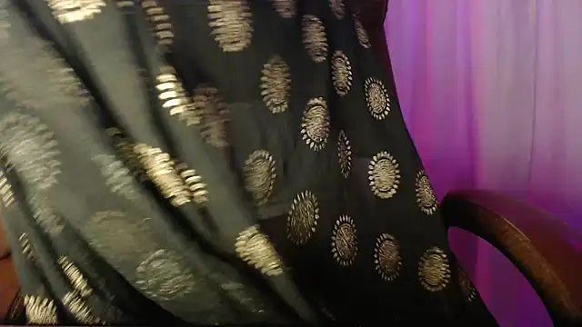 Prita07 online show from October 24, 11:17 am