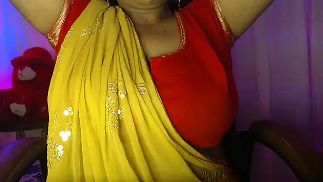 Snapshot of Prita07 chatting on October 21, 2:43 pm Prita07 online show from October 21, 2:43 pm