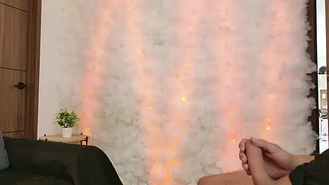 Hot Couple666 online show from December 15, 6:13 pm