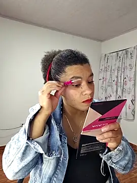 Snapshot of Selket11 chatting on September 16, 10:12 am Selket11 online show from September 16, 10:12 am