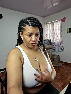 Snapshot of Selket11 chatting on October 24, 1:07 pm Selket11 online show from October 24, 1:07 pm