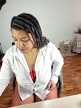 Snapshot of Selket11 chatting on October 19, 2:08 pm Selket11 online show from October 19, 2:08 pm