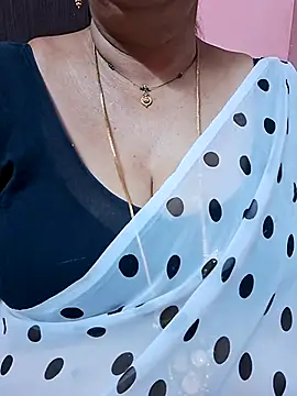 ananya956 online show from April 18, 1:08 am