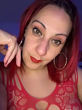 Snapshot of DeeLight124 chatting on October 5, 5:34 am DeeLight124 online show from October 5, 5:34 am