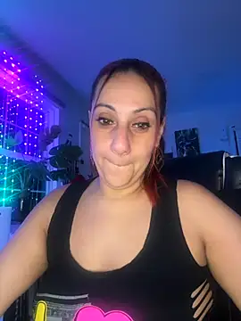 Snapshot of DeeLight124 chatting on September 25, 5:39 am DeeLight124 online show from September 25, 5:39 am