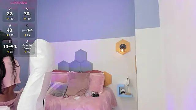 Chloe fischer  online show from April 10, 3:18 pm