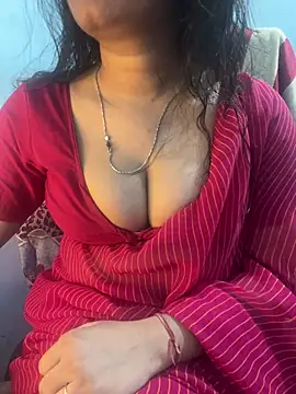 APKI WIFE  online show from July 13, 2:45 am