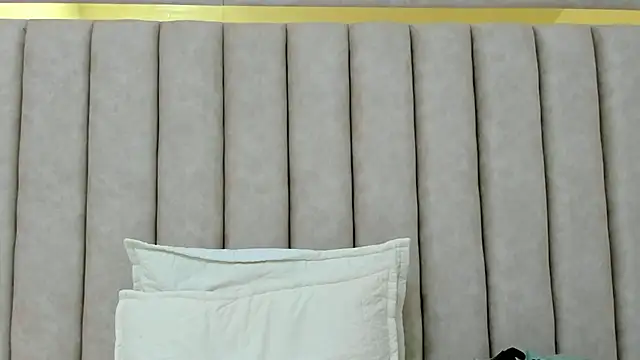 FreyaMoller online show from March 10, 6:45 pm