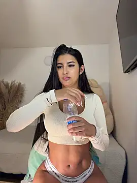 Kimm khalifa online show from April 11, 1:55 am