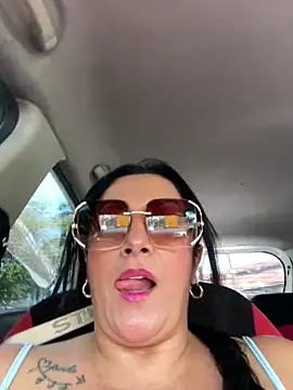 Milk chloe online show from January 5, 6:44 pm