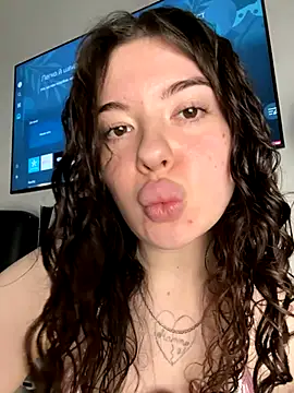 Kimi Ass online show from November 10, 11:05 am