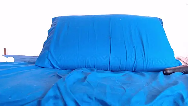 Freyja eter online show from October 24, 6:15 pm