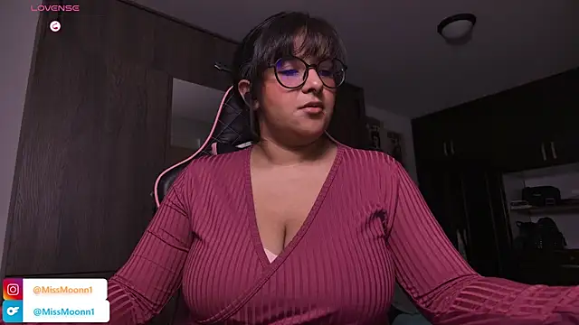 Steph moon  online show from September 11, 1:39 am