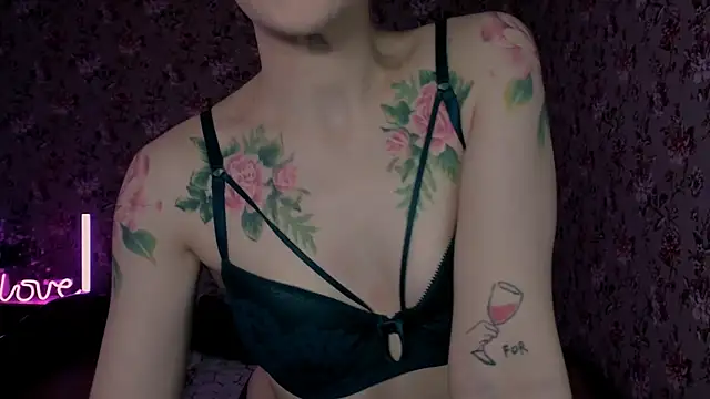 roselolly online show from March 3, 1:33 am