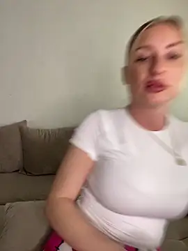 belle98 online show from May 1, 12:52 pm