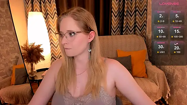 Aemilia  online show from October 6, 8:20 am