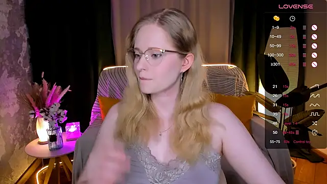 Aemilia  online show from November 19, 8:25 am