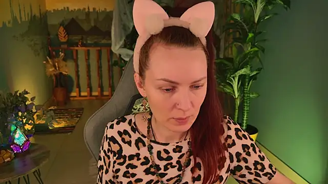 VandaRossi online show from October 30, 1:45 pm