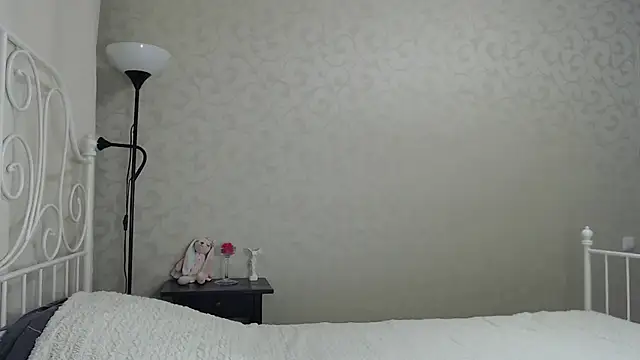 ShyEvaa online show from October 31, 2:32 pm