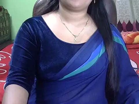 BengaliQueenStar online show from November 25, 5:04 pm