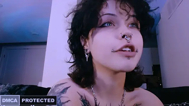 NaughtyLittleFox online show from March 29, 7:07 am