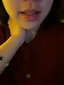 minmin2kk5 online show from March 12, 2:14 am