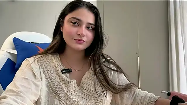 demieliss online show from April 11, 9:24 am