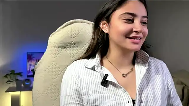 demieliss online show from February 7, 6:39 am