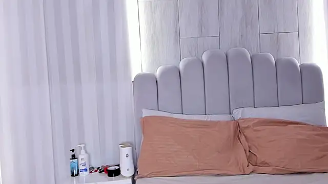 mileyerikson online show from October 11, 2:09 pm