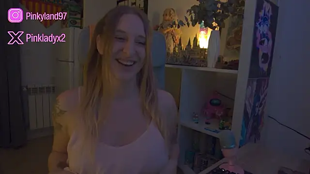 Pinkyladyxxx online show from February 22, 8:32 pm