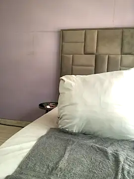 bustytitsxxx online show from December 5, 7:52 am