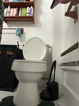 Goddess Nafeesha online show from February 8, 2:21 pm